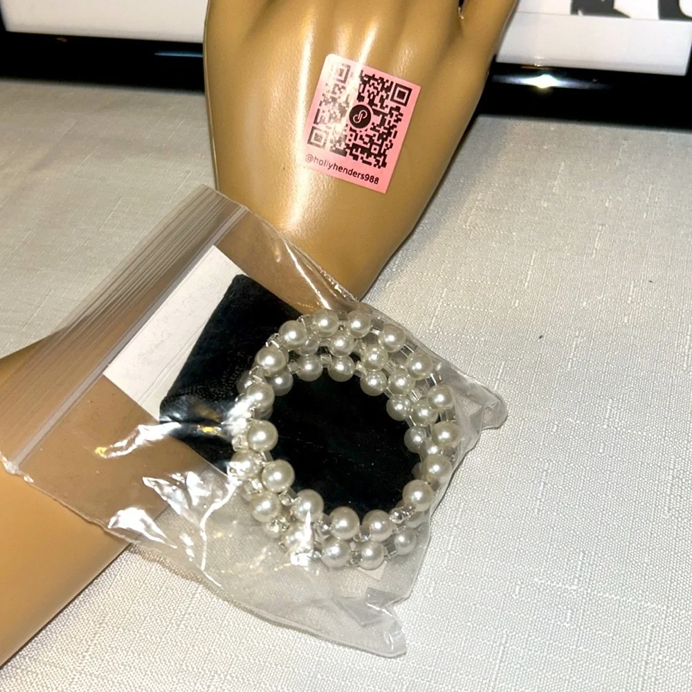 Swarovski Crystal | 3 Row Pearl Bracelet | New With Tags - Picture 6 of 8
